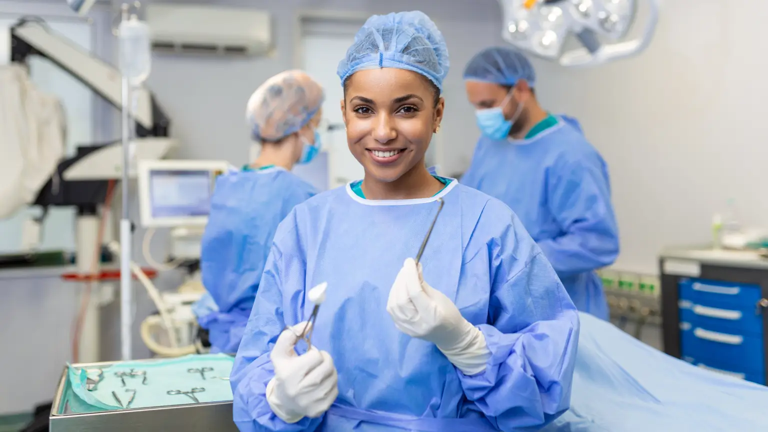 adult-woman-undergoing-routine-health-check-with-family-doctor-1536x1024-1 (2) (1)